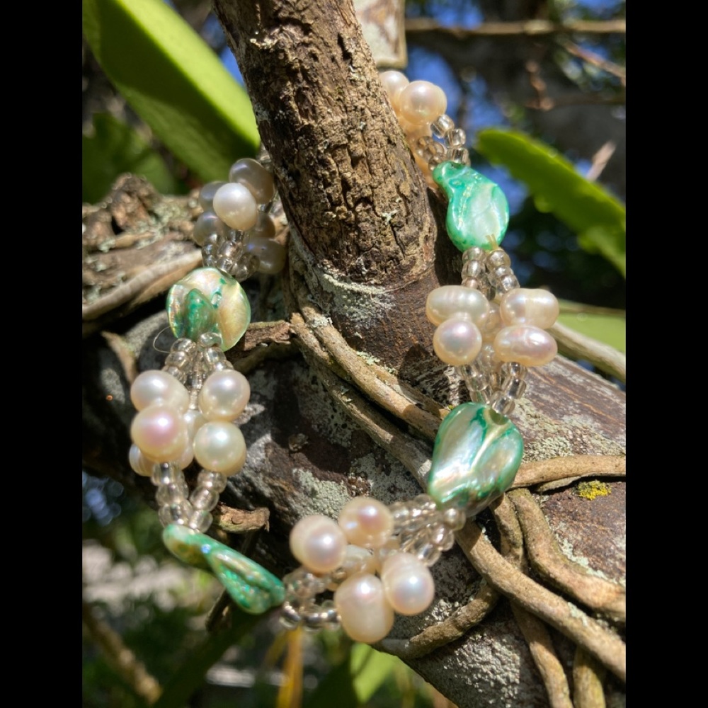 Costume jewelry - bracelet